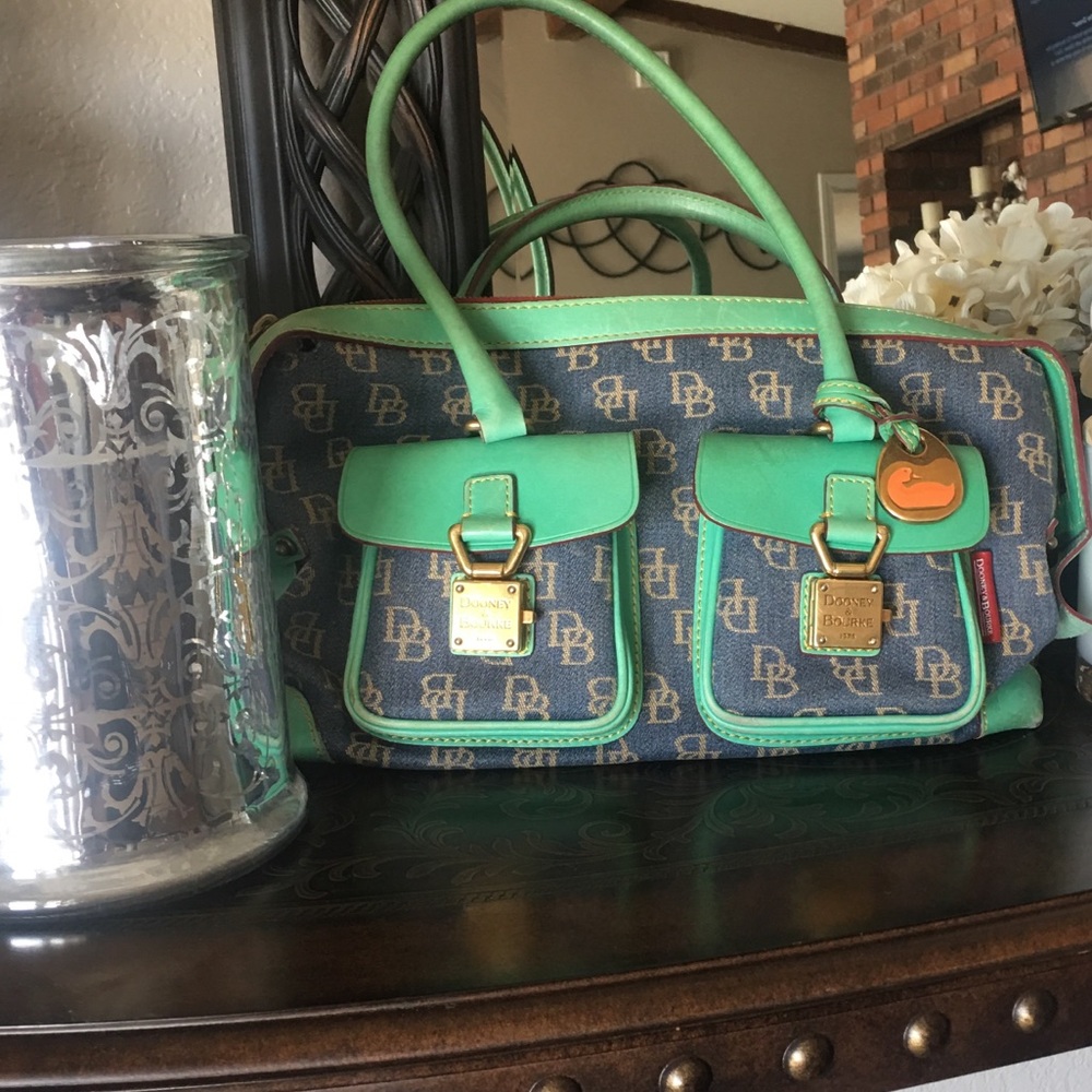 Dooney and Bourke purse!!